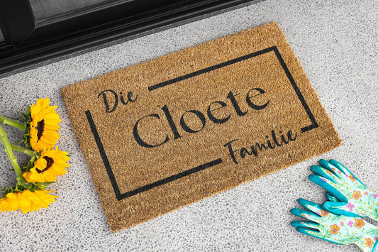 Afrikaans Familie Naam Deurmat – “Die [Van] Familie”